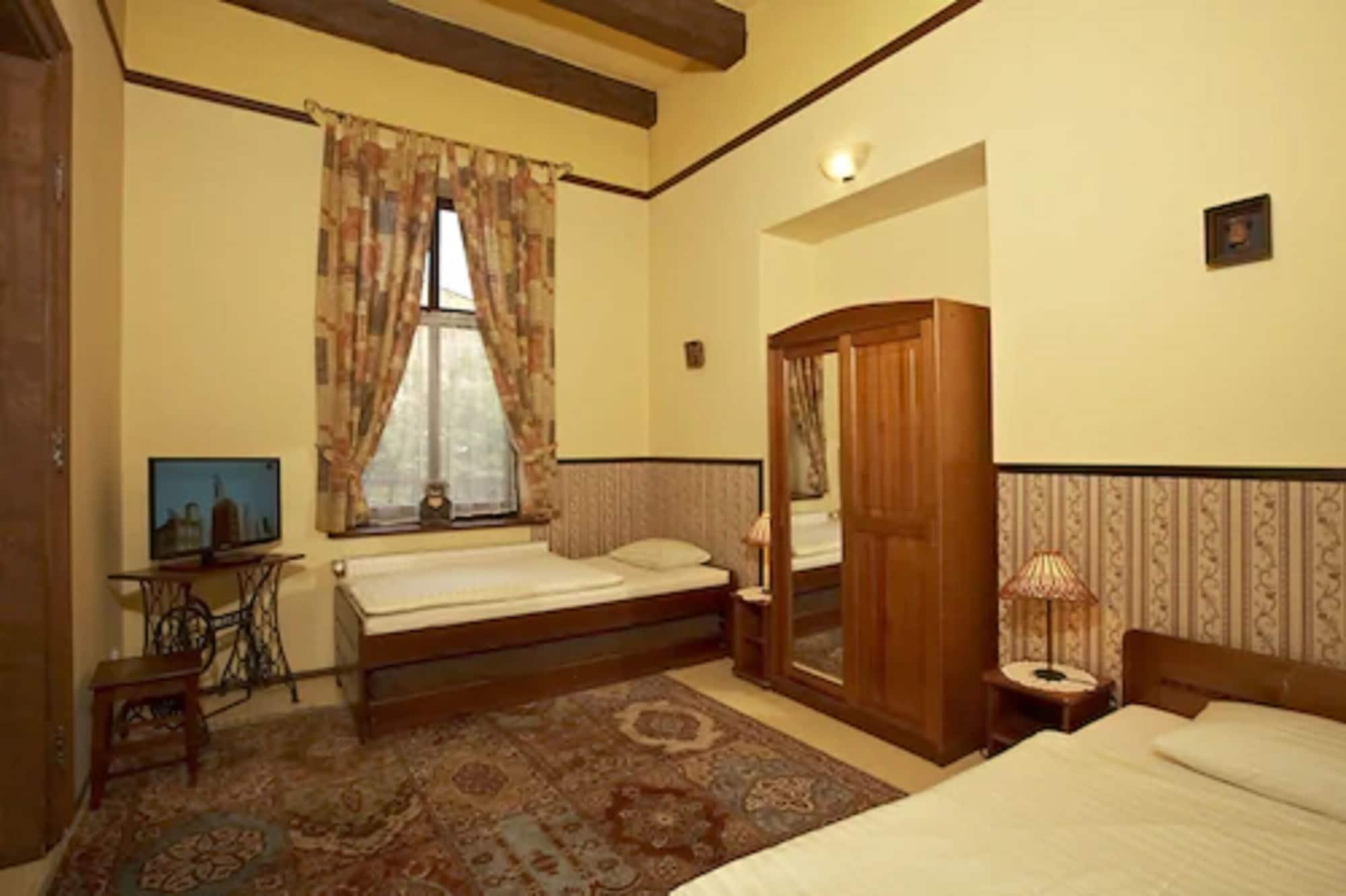 Globtroter Guest House Cracovia Esterno foto